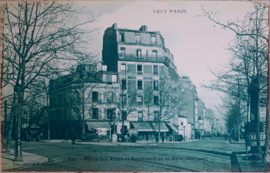 Hotel De La Place Des Alpes Paris Bagian luar foto